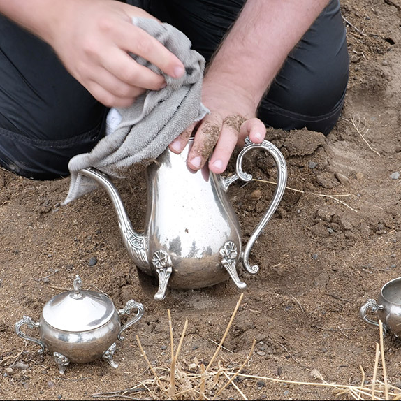 Luke Pardy, Polish, video performance documentation, 1425, 2023, NFS